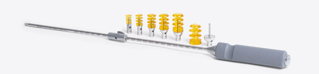 Setzinstrument mit verschiedenen Größen der Zementstopper - präzise und sichere Platzierung